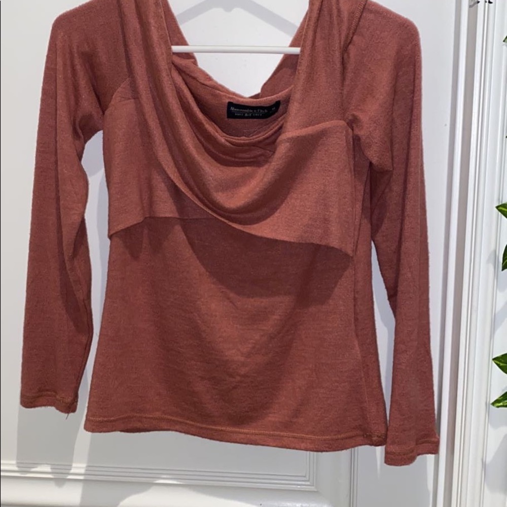 Abercrombie off the shoulder sweater light pink, SUPER SOFT